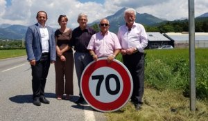 Limitations de vitesse : le président du Conseil départemental riposte et démonte un panneau "70 km/h"