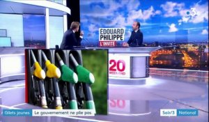 Mouvement des "gilets jaunes" : Édouard Philippe entend "la souffrance"