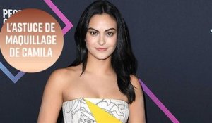 Camila Mendes se maquille avec des crêpes