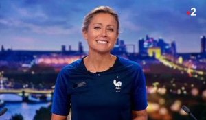 Mondial 2018: Pour le match France/Belgique, Anne Sophie Lapix fini le JT de France 2 en portant le maillot des bleus
