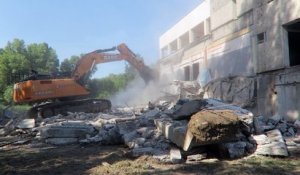 Valence :  le centre des congrès en pleine démolition à l’Epervière