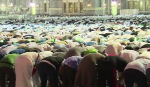 À La Mecque, une brigade de traducteurs au service des pèlerins