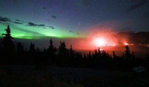 Incroyable Time-Lapse d'une aurore boréale et d'un incendie au Canada