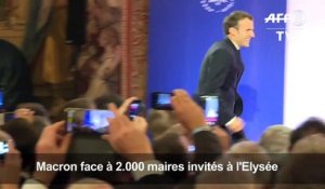 Macron face à des maires inquiets