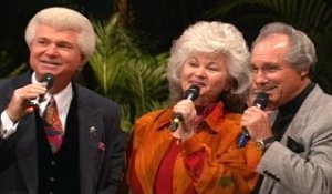 Bill & Gloria Gaither - I'm Longing For Jesus To Come Back