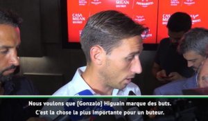 Milan - Biglia : "Nous voulons tous qu'Higuain marque des buts"