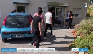Migrants : les premiers réfugiés arrivent à Châteaudouble