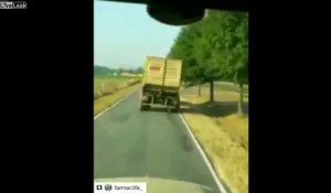 Ce camion danse sur la route en roulant !