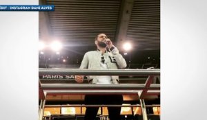 Dani Alves fait le show au Parc des Princes