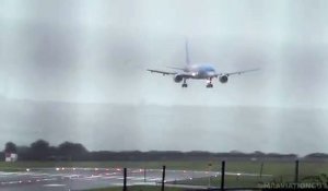 Atterrissage par vent de travers (Aéroport de Bristol)
