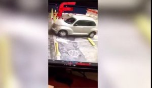 3 gamins détournent la voiture de leurs parents.. et la plantent dans un mur