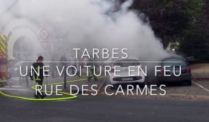 Tarbes - Une voiture prend feu rue des Carmes