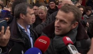 Emmanuel Macron veut rassurer : "Je ne lâche rien (...) Je suis toujours au même rythme"