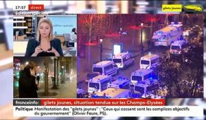 Gilets jaunes : En plein direct, l'envoyé spécial de France Info se retrouve pris dans les gaz lacrymogènes