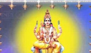 Kantha Saravanathil | Lord Murugan Song by Mahanadhi Shobana - Velaiyyah Vadivelaiyyah