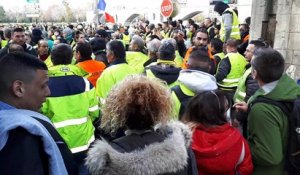 Manifestation des gilets jaunes à Avignon
