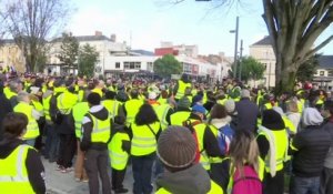 Pouvoir d'achat, annulation de réformes, refonte des institutions: ce qu'attendent les gilets jaunes