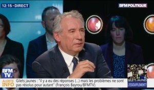 François Bayrou sur le RIC: "Il n'est pas possible que la politique soit seulement l'affaire des initiés"