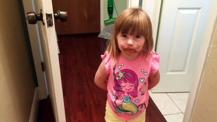 https://media3.woopic.com/api/v1/images/156%2Fv%2FP8bQ01VtIHNmh3I7N%2Fadorable-cette-petite-insiste-elle-n-a-pas-mange-de-chocolat%7Cx240?facedetect=1&quality=85