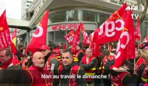 A Paris, la CGT manifeste contre le travail du dimanche