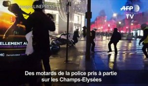 "Gilets jaunes": des motards de la police pris à partie à Paris