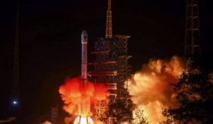 Une sonde chinoise alunit sur la face cachée de la Lune