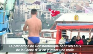 Istanbul: célébration de l'Epiphanie, à l'église...et dans l'eau