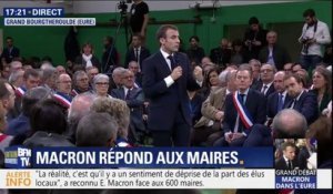Débat national: Emmanuel Macron se dit "prêt à rouvrir la loi NOTRe"