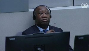 L'ex-président ivoirien Gbagbo reste en détention