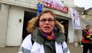 La responsable de l'intersyndicale de l'hôpital de Pontarlier présente les motifs de la grève des urgences