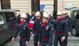 Explosion: cérémonie d'hommage aux pompiers morts rue de Trévise