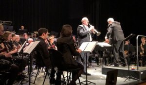 Le trompettiste Éric Aubier en concert avec l’Harmonie du cap Lihou