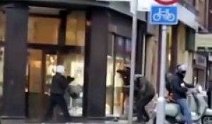 Une personne surgit de nulle part pour stopper ce braquage du magasin Rolex