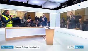 Grand débat national : Édouard Philippe se confronte à son tour aux Français