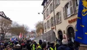 Gilets jaunes à Strasbourg: ceux qui dérangent... et ceux qui rangent