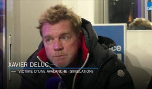 Xavier Deluc en victime ensevelie sous la neige pour le PGHM à Superbagnères