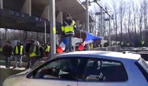 Sur l'A36, les gilets jaunes lèvent les barrières du péage de Fontaine