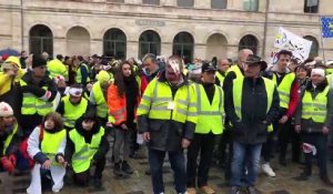 Besançon : manifestation des gilets jaunes et des blouses blanches