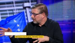 La bande de « La faute à l’Europe? » a reçu cette semaine Guy Verhofstadt, eurodéputé démocrate-libéral belge.