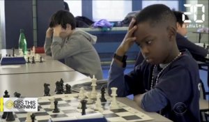 À 8 ans, ce réfugié est le plus jeune champion d'échecs - Le Rewind du Mardi 19 Mars 2019