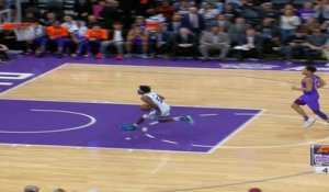 Dunk of the Night: De'Aaron Fox