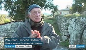 Ardèche : la vie d'un ermite au cœur du bois de Païolive