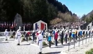 Plateau des Glières : dépôt d'une gerbe par le président Emmanuel Macron