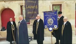 Meuse : intronisation de nouveaux chevaliers dans la commanderie Les Bulles d'or, confrérie du champagne