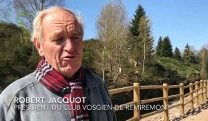 Robert Jacquot, président du Club vosgien de Remiremont présente les nouveaux sentiers vers le fort du Parmont