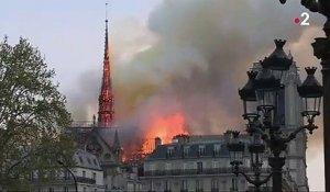 Paris : Notre-Dame est en feu