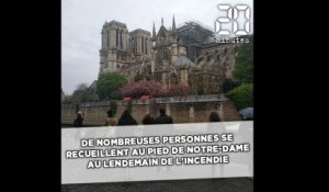 Incendie à Notre-Dame de Paris: De nombreuses personnes se recueillent au pied de la cathédrale au lendemain de la catastrophe