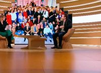 Sur Canal Plus, Edouard Baer prend la défense des humoristes qui "plagient" - Regardez