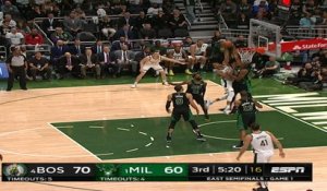 Play of the Day : Al Horford