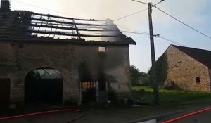 Delain (70) : une ferme renovee à moitié détruite par un incendie